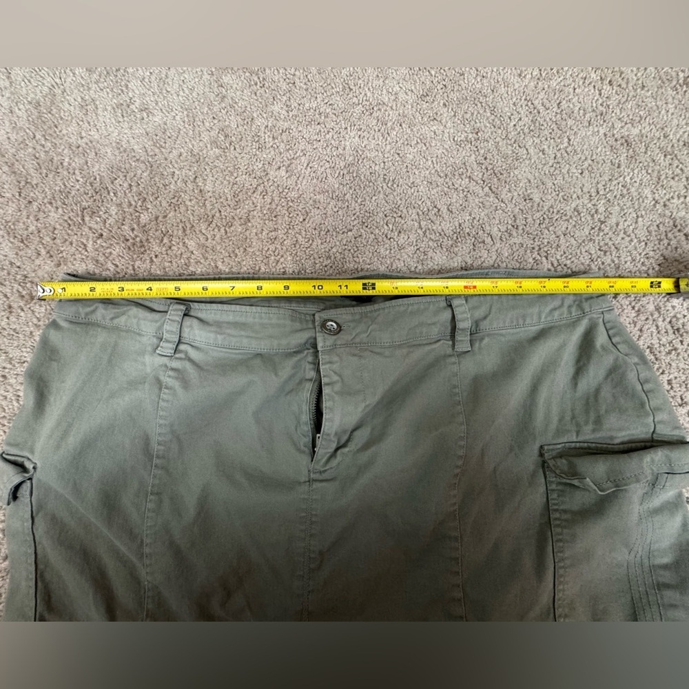 Torrid Stretch Cargo Mini Skirt | Khaki Sage Green | Size 20 (2X) Utility - Picture 6 of 8